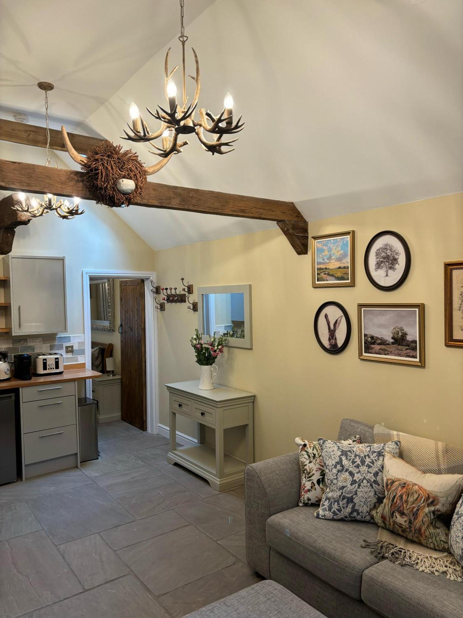 Mulberry House Farm Mulberry Lodge Чипенъм Екстериор снимка